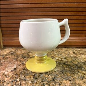 Lot of 7-  HALL #2274 Coffee mugs are a set of round, medium-sized mugs